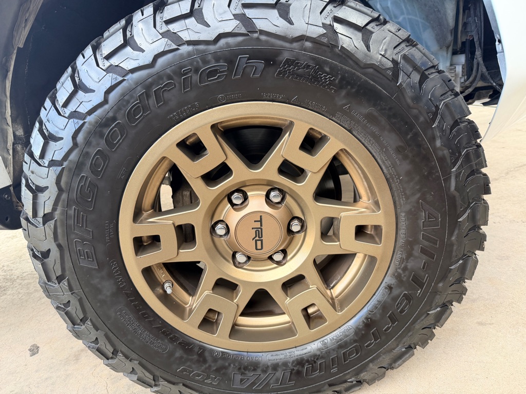 Photo 41 of this TOYOTA 4RUNNER