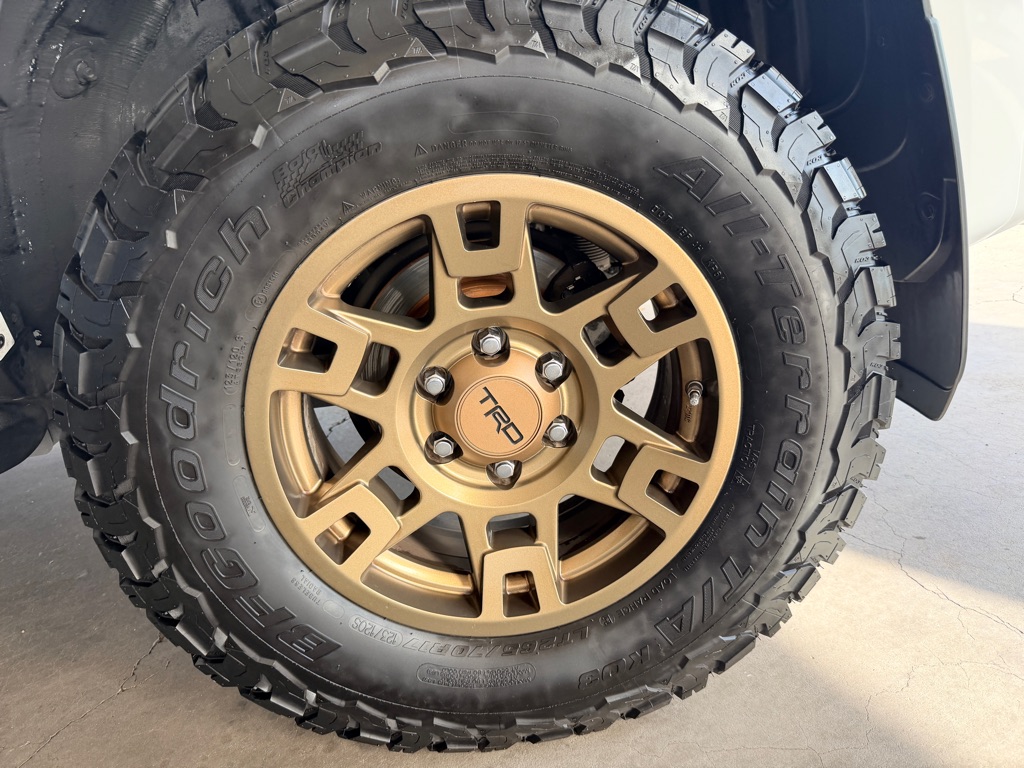 Photo 43 of this TOYOTA 4RUNNER