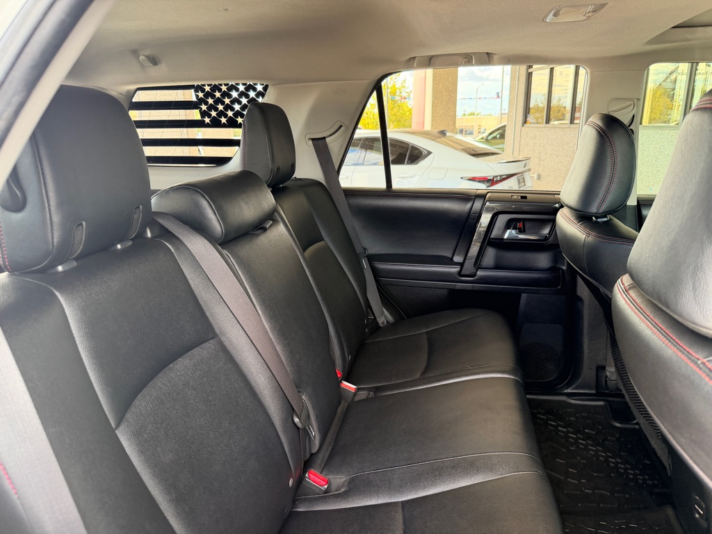 Photo 17 of this TOYOTA 4RUNNER