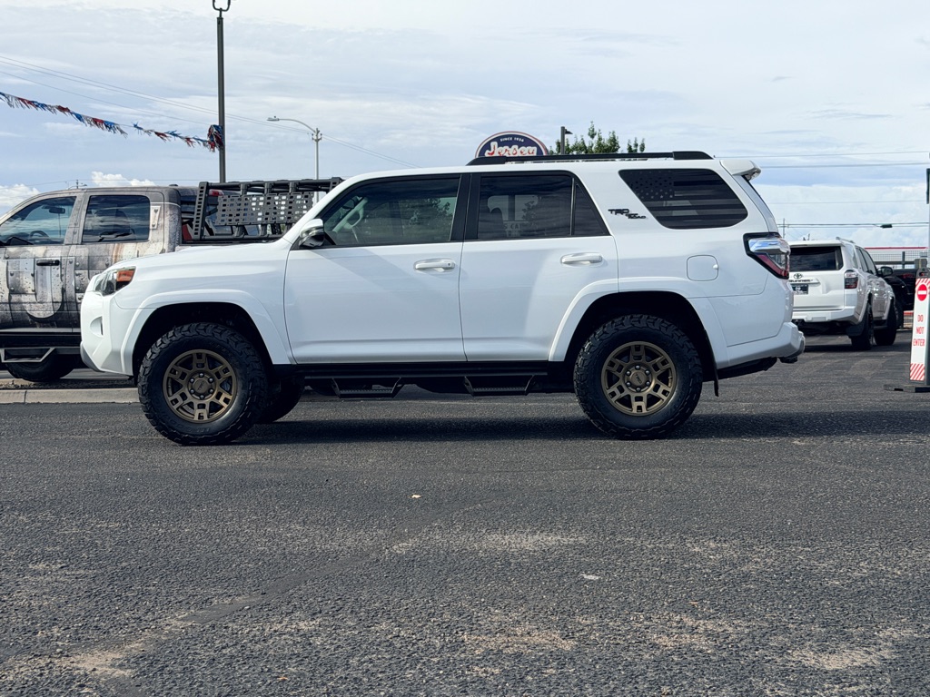 Photo 28 of this TOYOTA 4RUNNER
