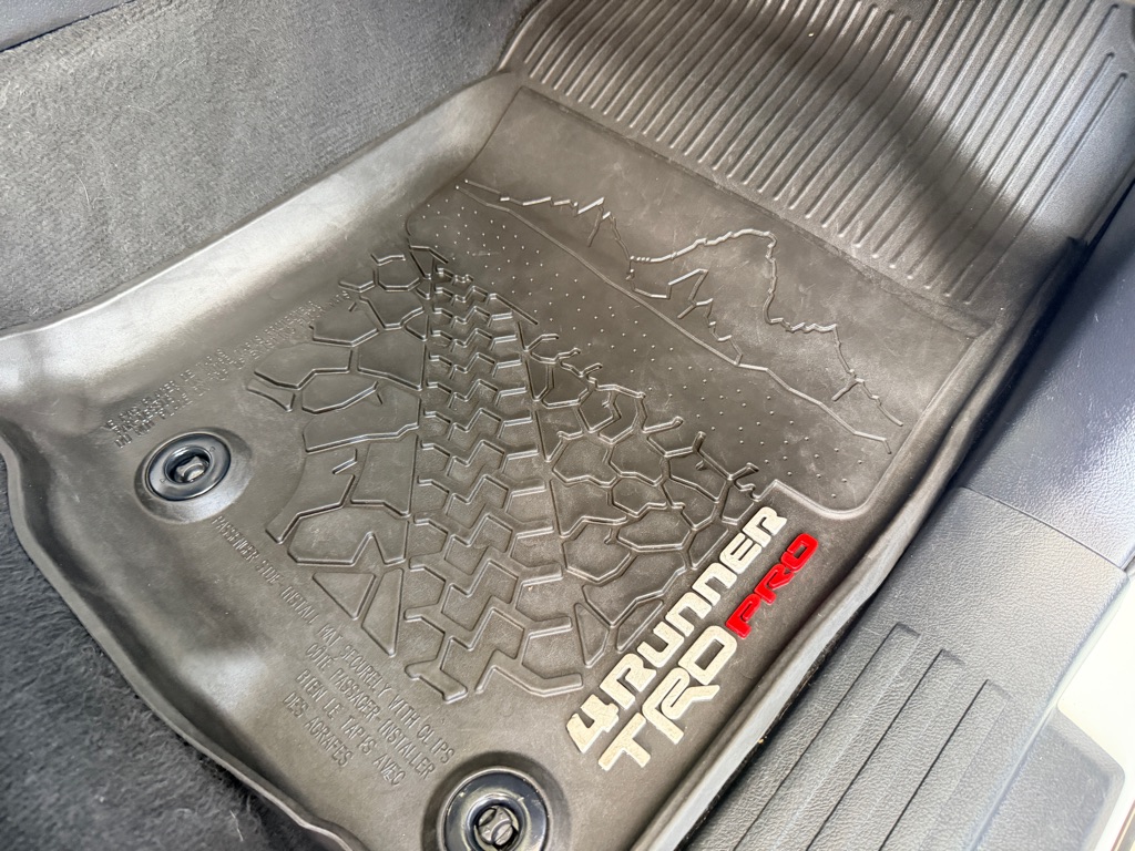 Photo 20 of this TOYOTA 4RUNNER