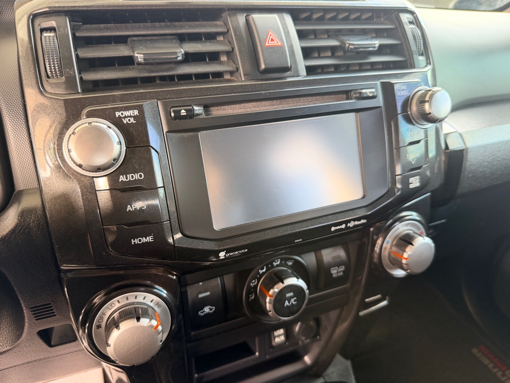 Photo 12 of this TOYOTA 4RUNNER