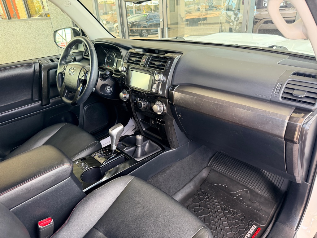 Photo 19 of this TOYOTA 4RUNNER