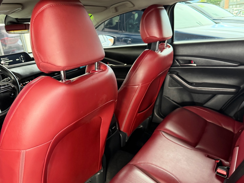 Photo 20 of this MAZDA CX-30