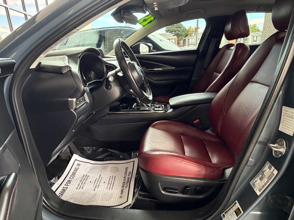 Photo 5 of this MAZDA CX-30