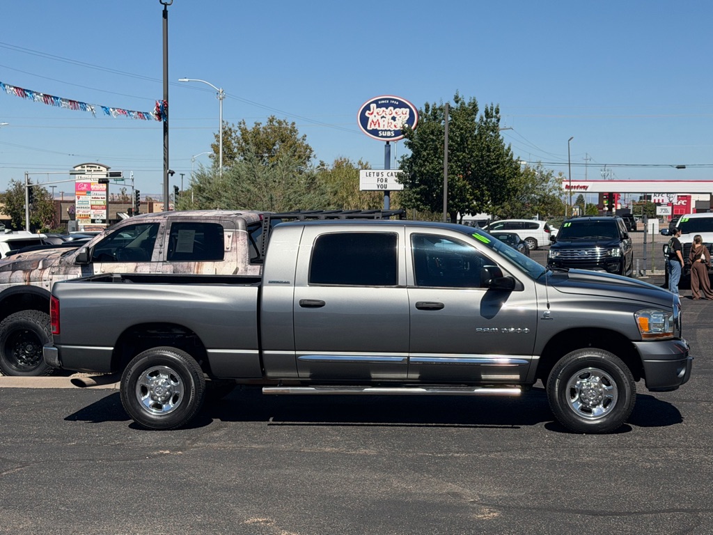 Photo 3 of this DODGE RAM 2500