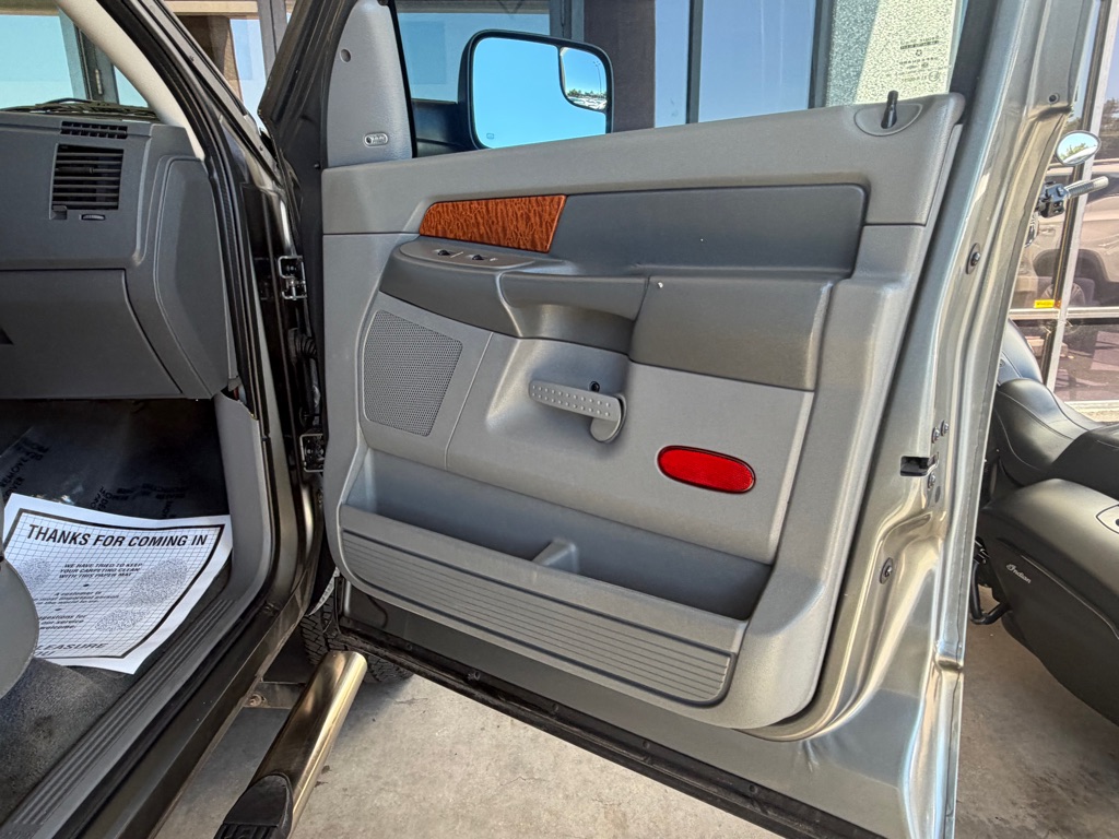 Photo 37 of this DODGE RAM 2500