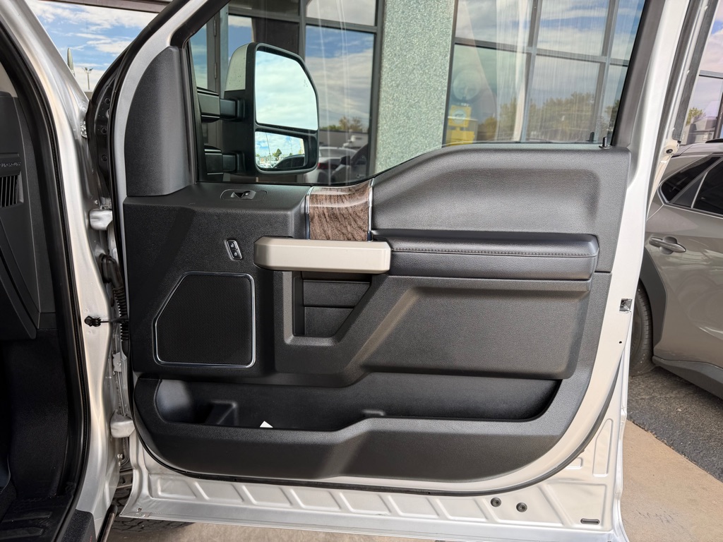 Photo 31 of this FORD F250