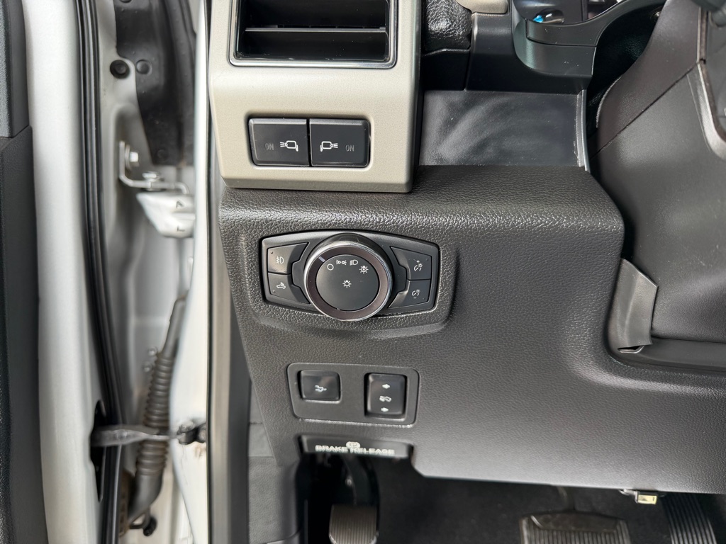 Photo 17 of this FORD F250