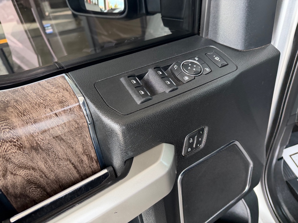 Photo 9 of this FORD F250