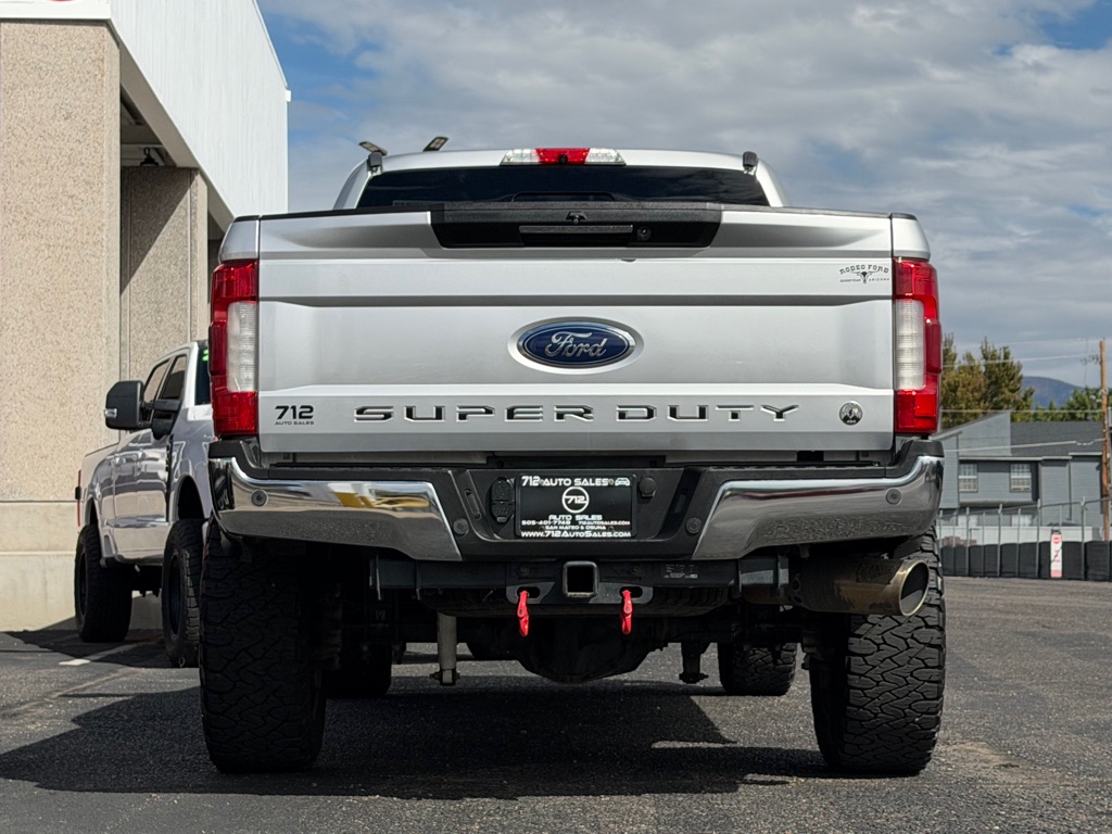 Photo 39 of this FORD F250
