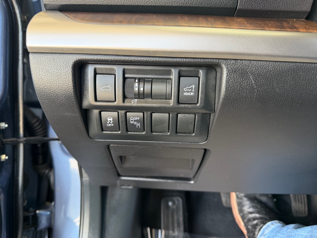 Photo 16 of this SUBARU OUTBACK