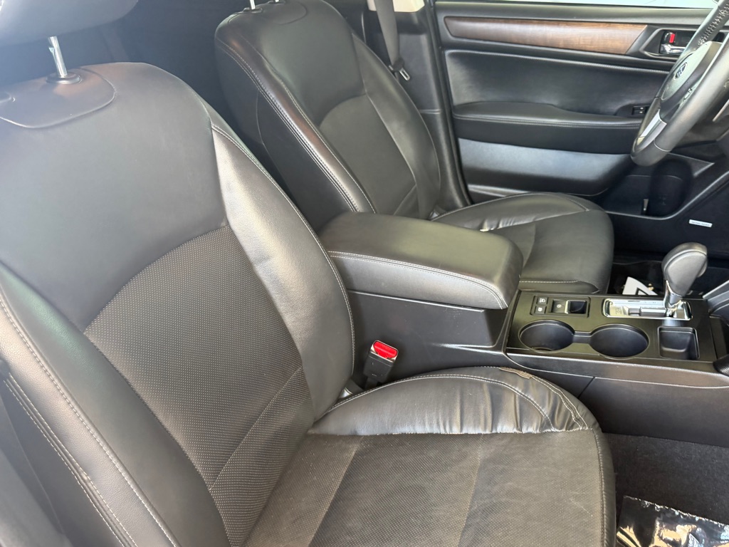 Photo 34 of this SUBARU OUTBACK