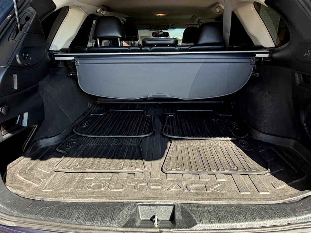 Photo 27 of this SUBARU OUTBACK