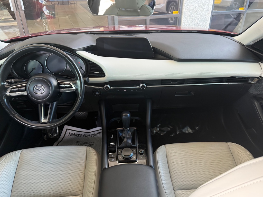 Photo 24 of this MAZDA 3