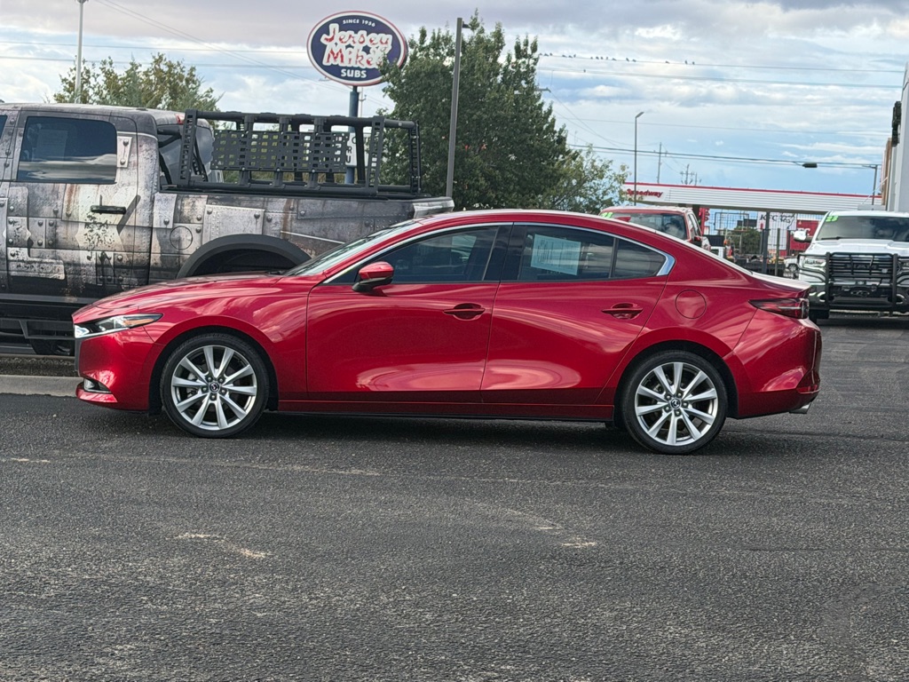 Photo 41 of this MAZDA 3