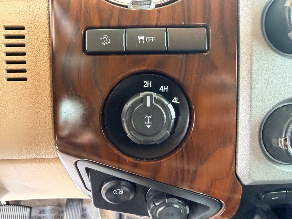 Photo 13 of this FORD F250