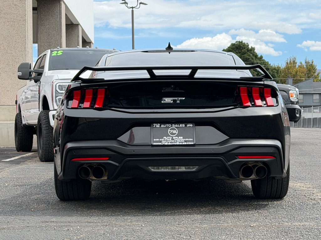 Photo 32 of this FORD MUSTANG