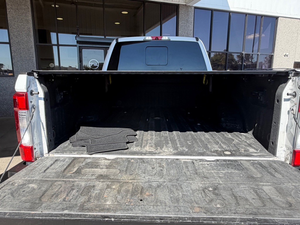 Photo 28 of this FORD F250
