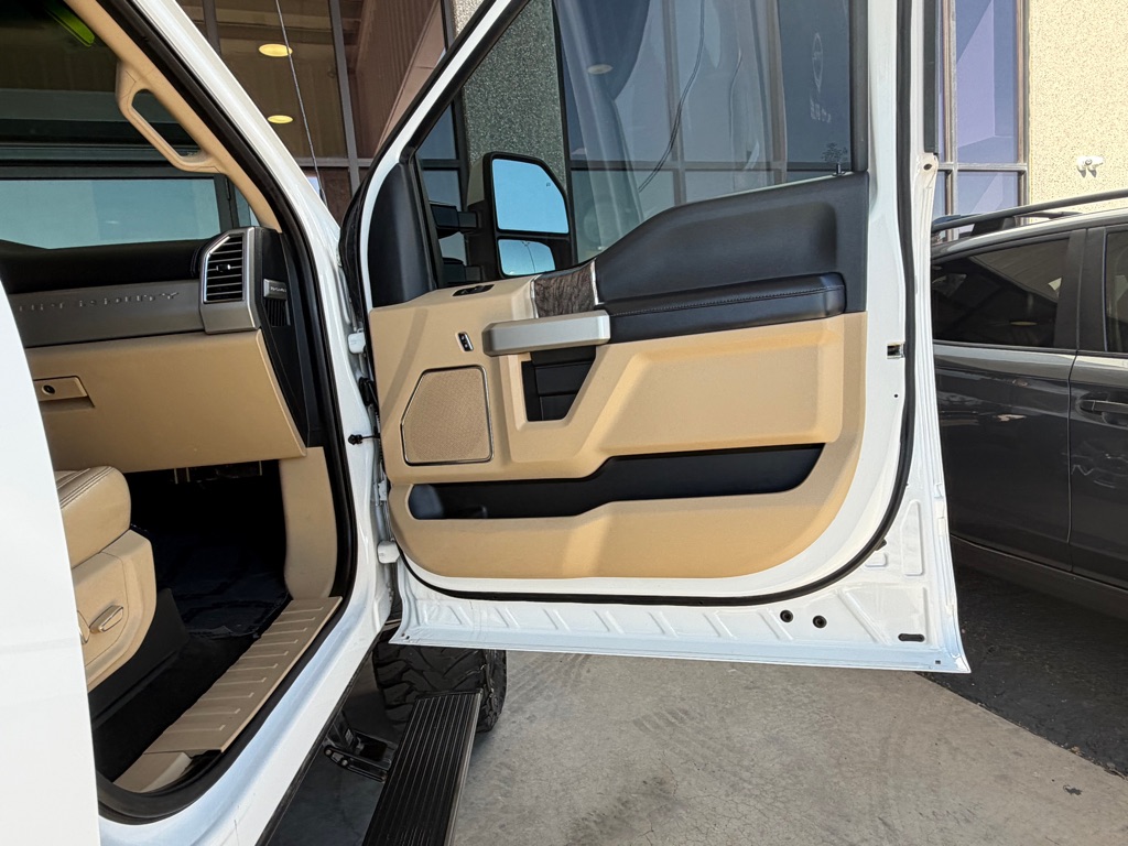 Photo 36 of this FORD F250