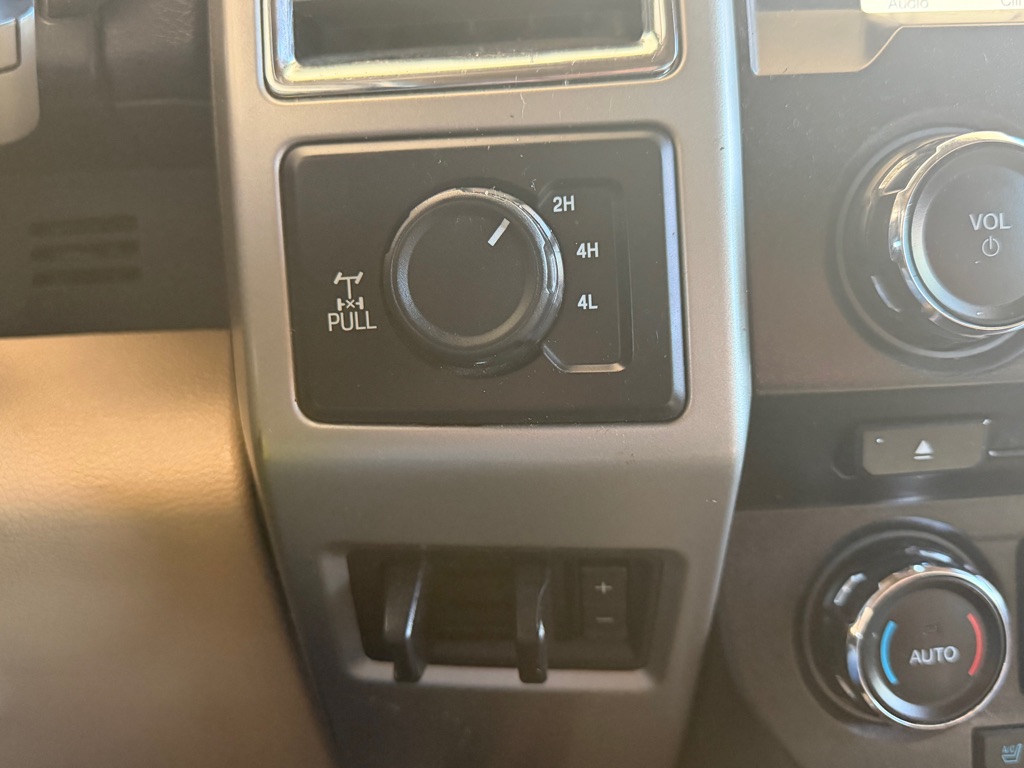 Photo 16 of this FORD F250