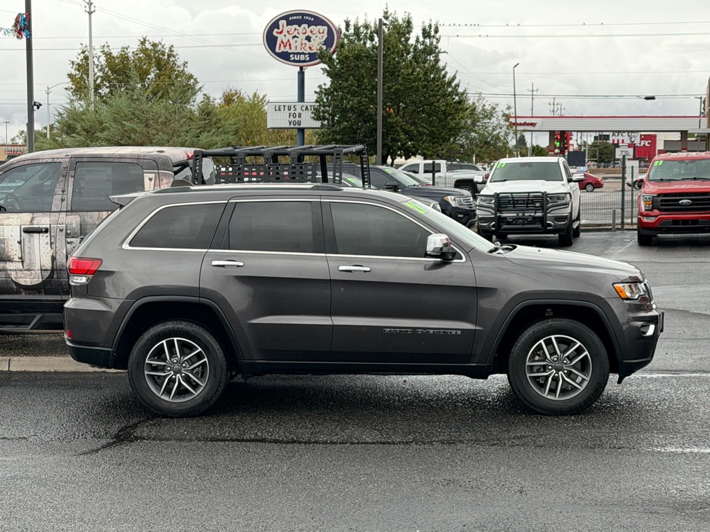 Photo 3 of this JEEP GRAND CHEROKEE