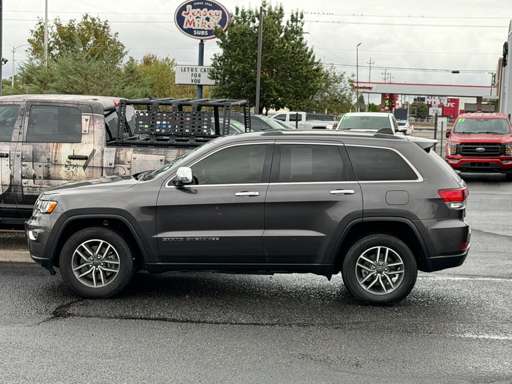 Photo 40 of this JEEP GRAND CHEROKEE