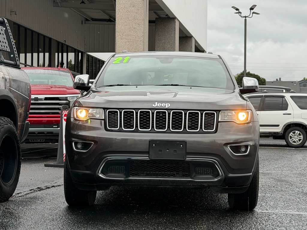 Photo 37 of this JEEP GRAND CHEROKEE
