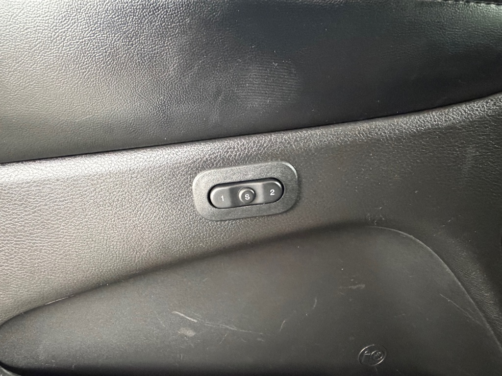 Photo 17 of this JEEP GRAND CHEROKEE