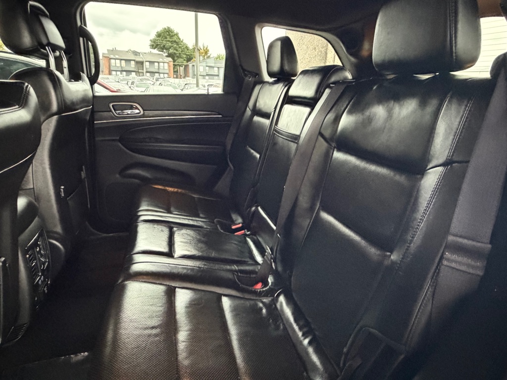 Photo 19 of this JEEP GRAND CHEROKEE