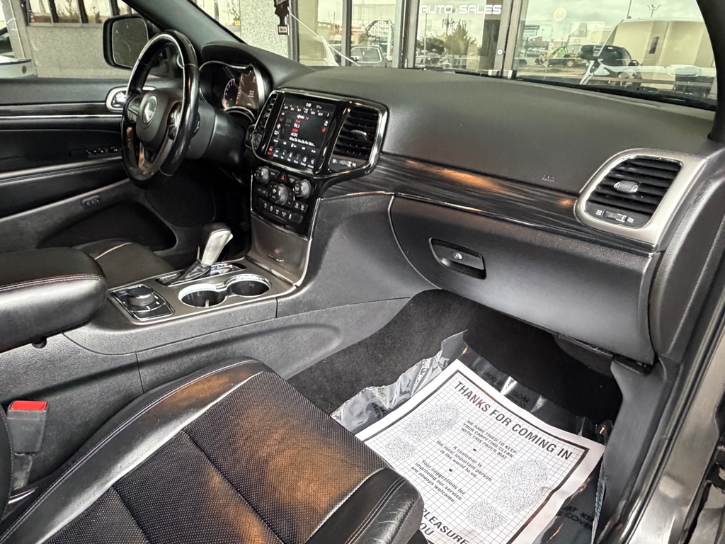 Photo 34 of this JEEP GRAND CHEROKEE