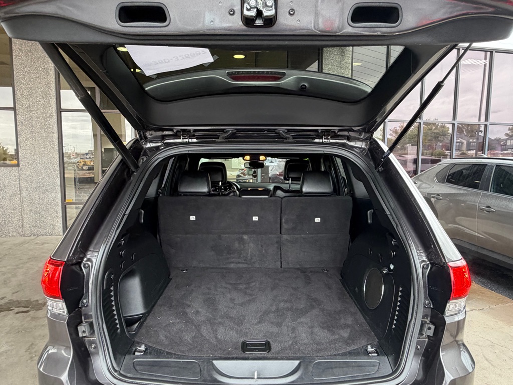 Photo 24 of this JEEP GRAND CHEROKEE