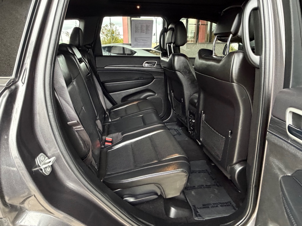 Photo 28 of this JEEP GRAND CHEROKEE