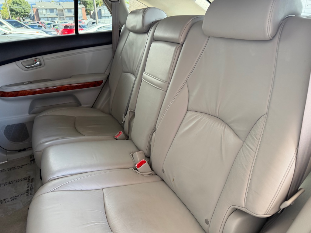 Photo 19 of this LEXUS RX