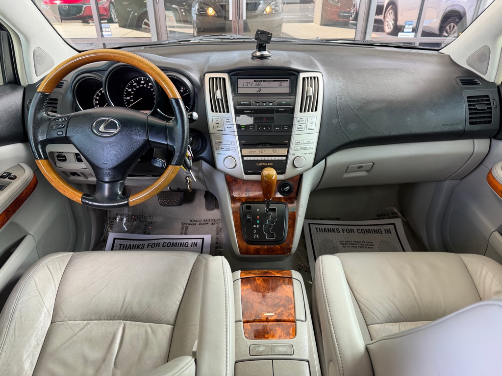 Photo 22 of this LEXUS RX