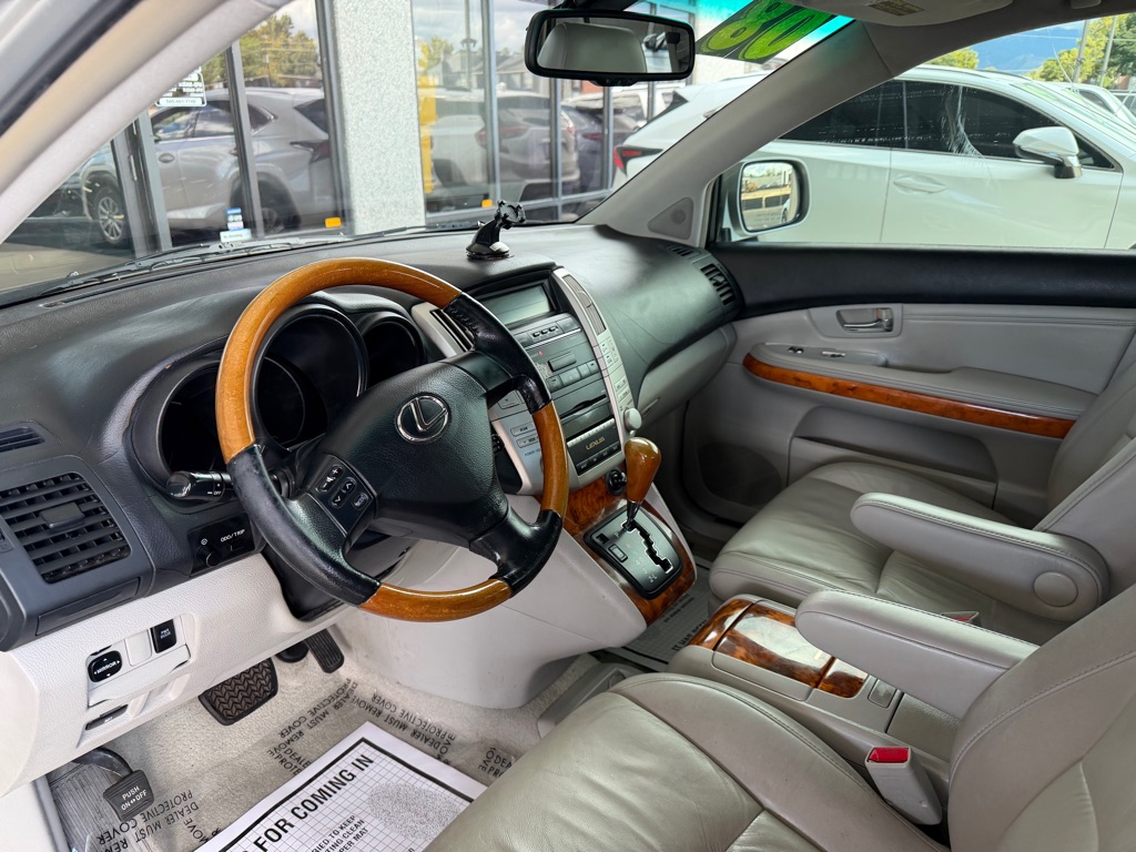 Photo 7 of this LEXUS RX