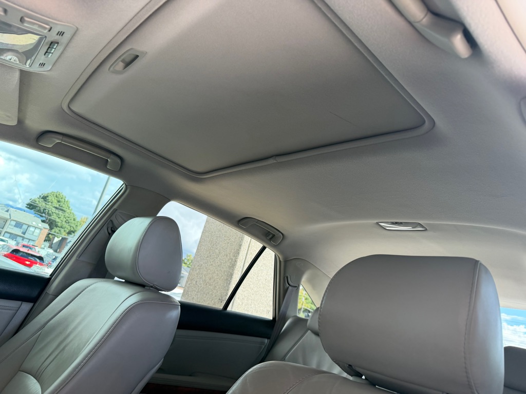 Photo 15 of this LEXUS RX