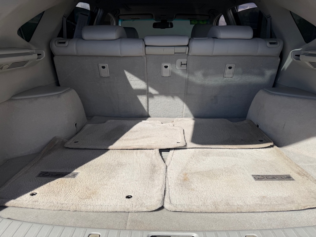 Photo 25 of this LEXUS RX