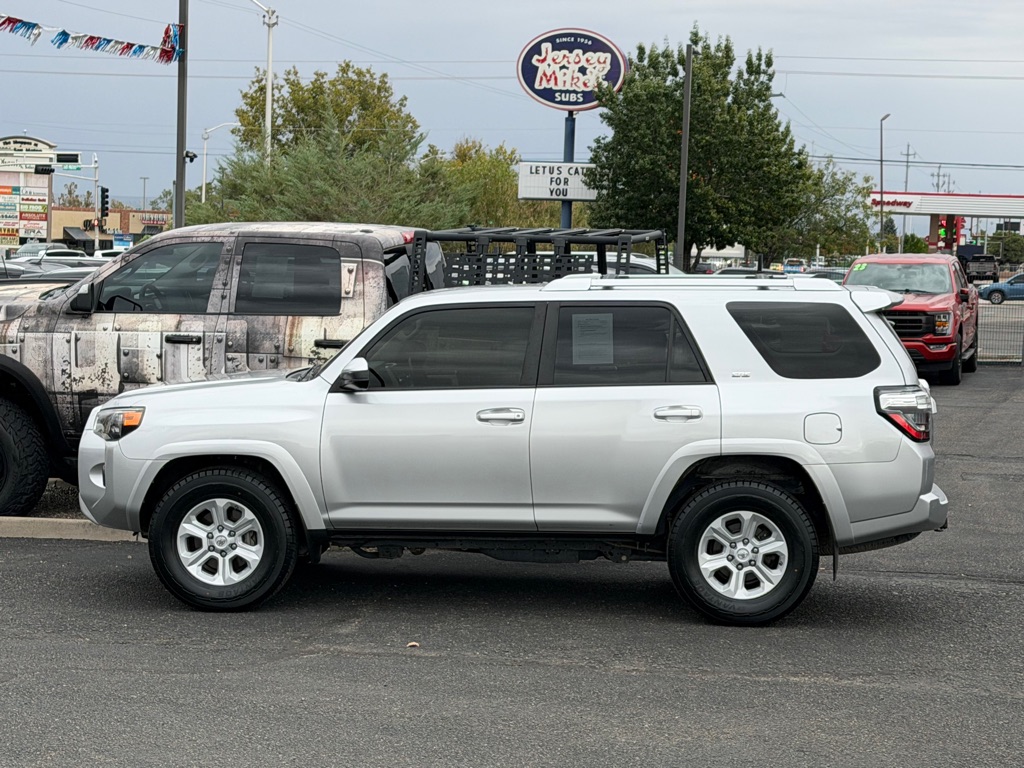 Photo 2 of this TOYOTA 4RUNNER