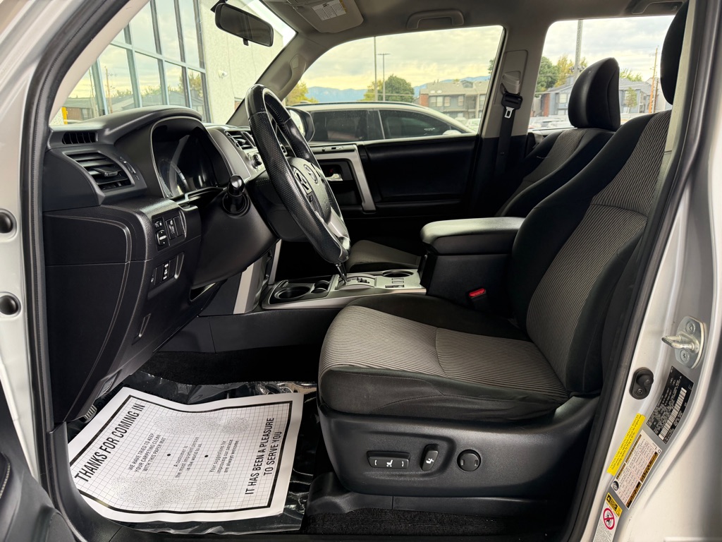 Photo 5 of this TOYOTA 4RUNNER