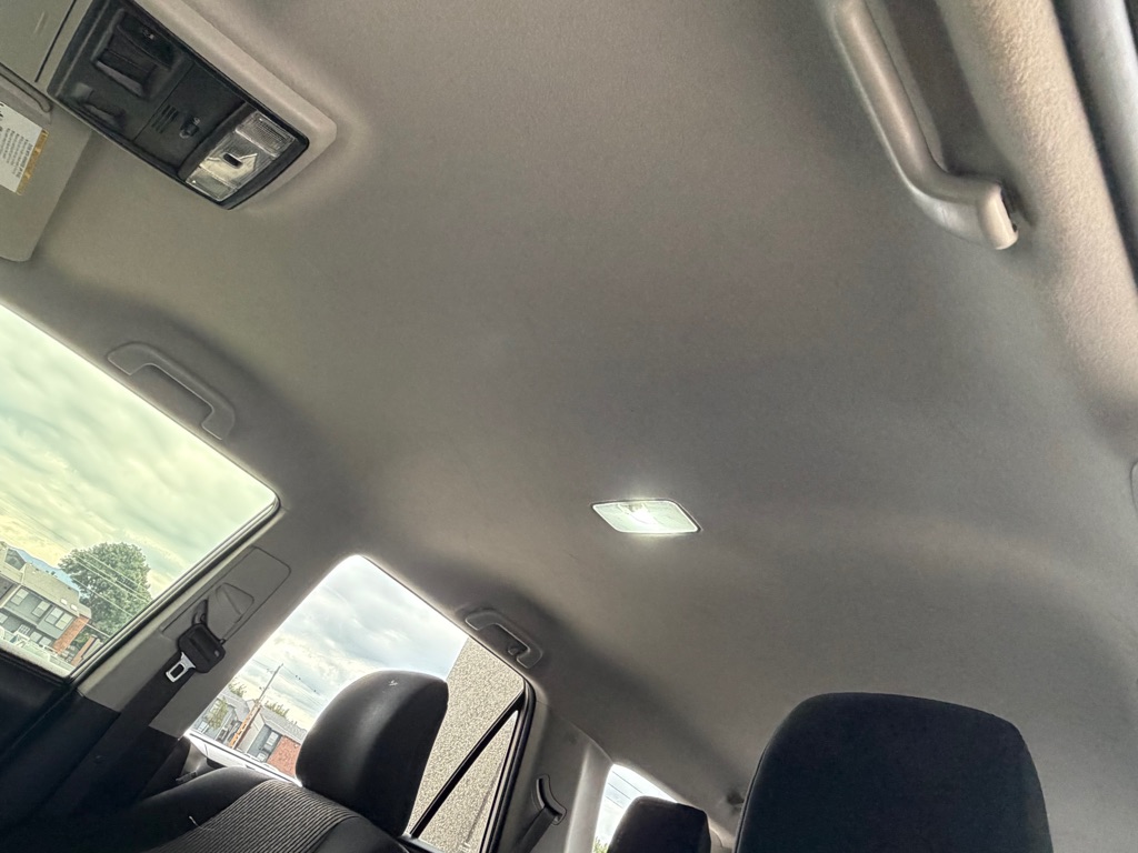 Photo 17 of this TOYOTA 4RUNNER