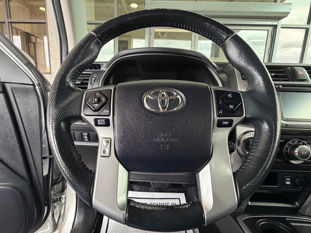 Photo 8 of this TOYOTA 4RUNNER