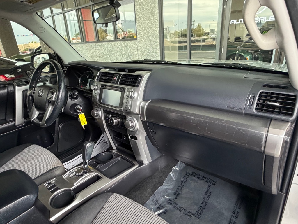 Photo 34 of this TOYOTA 4RUNNER