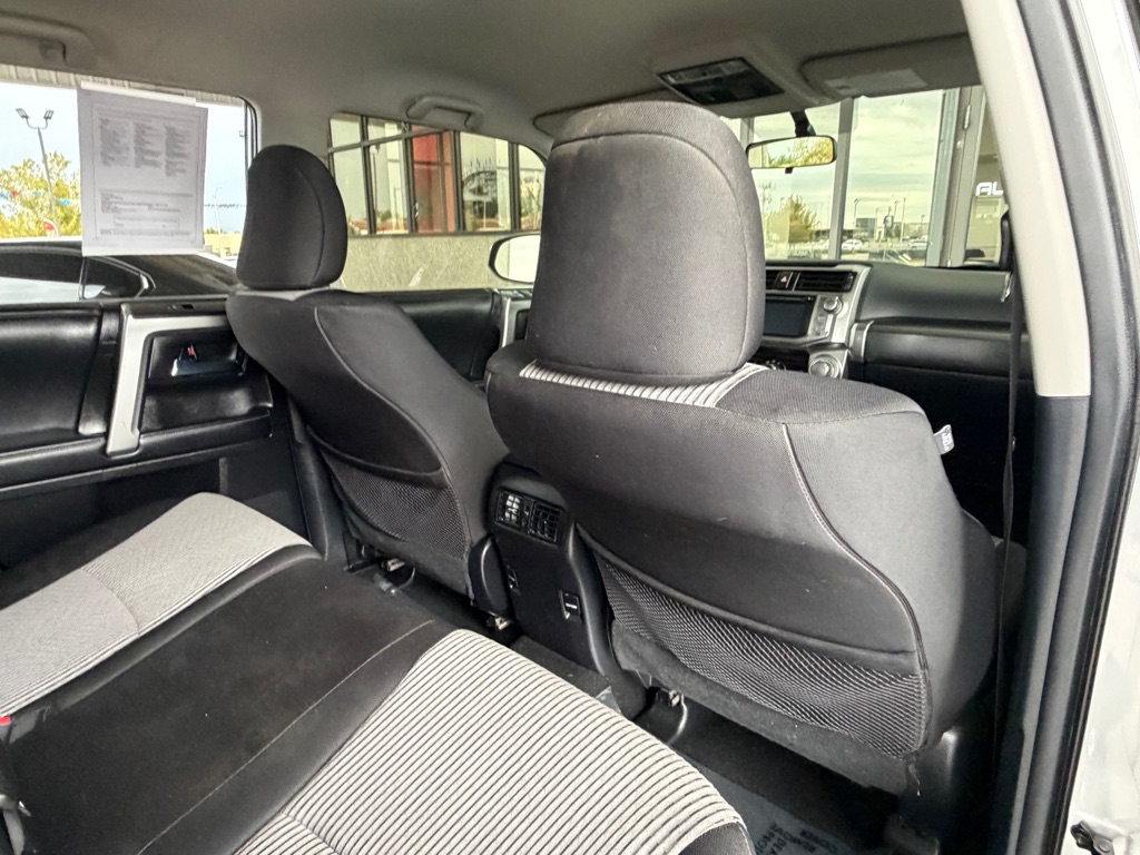 Photo 30 of this TOYOTA 4RUNNER