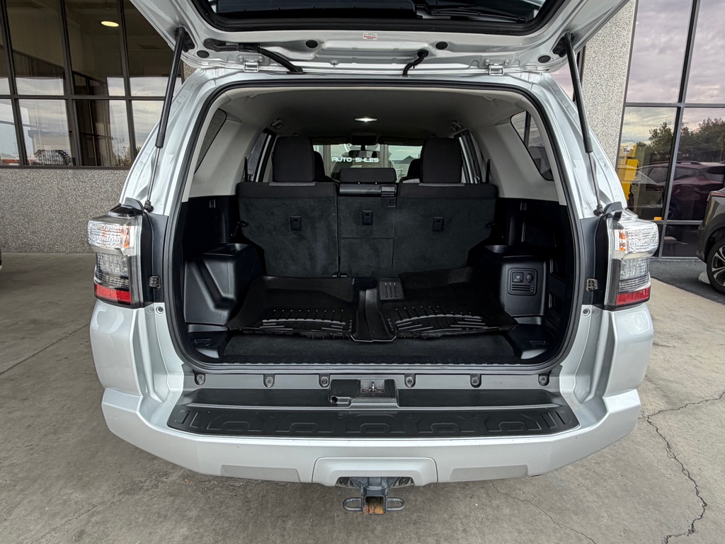 Photo 26 of this TOYOTA 4RUNNER