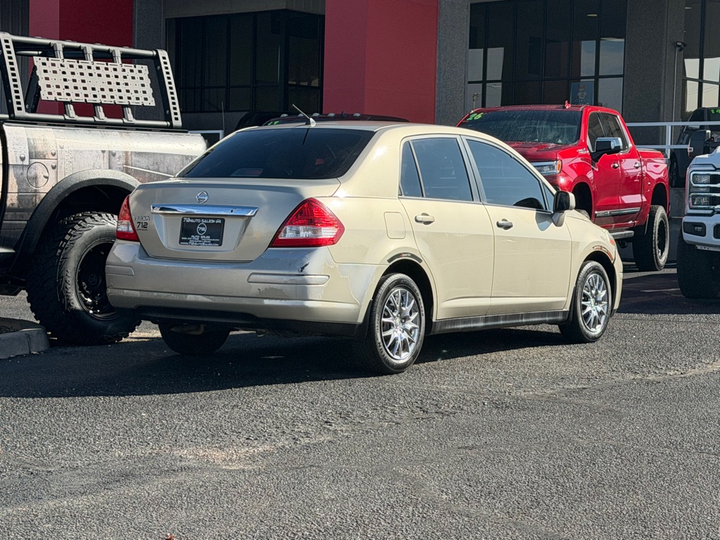 Photo 39 of this NISSAN VERSA