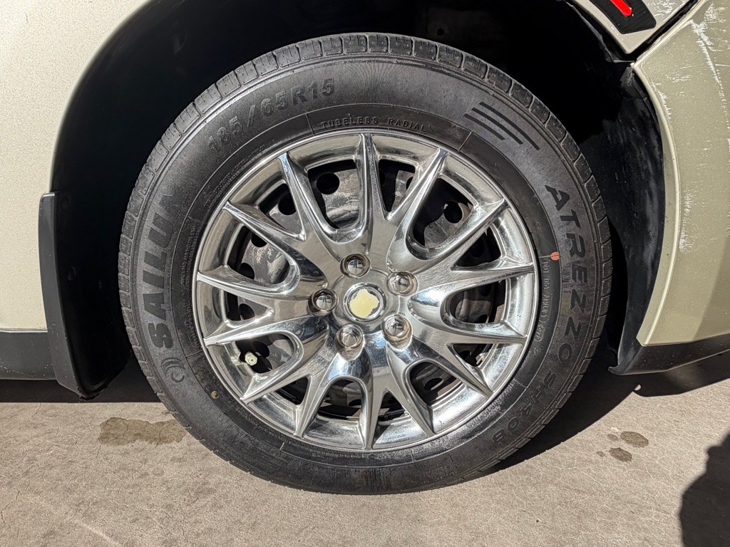 Photo 53 of this NISSAN VERSA