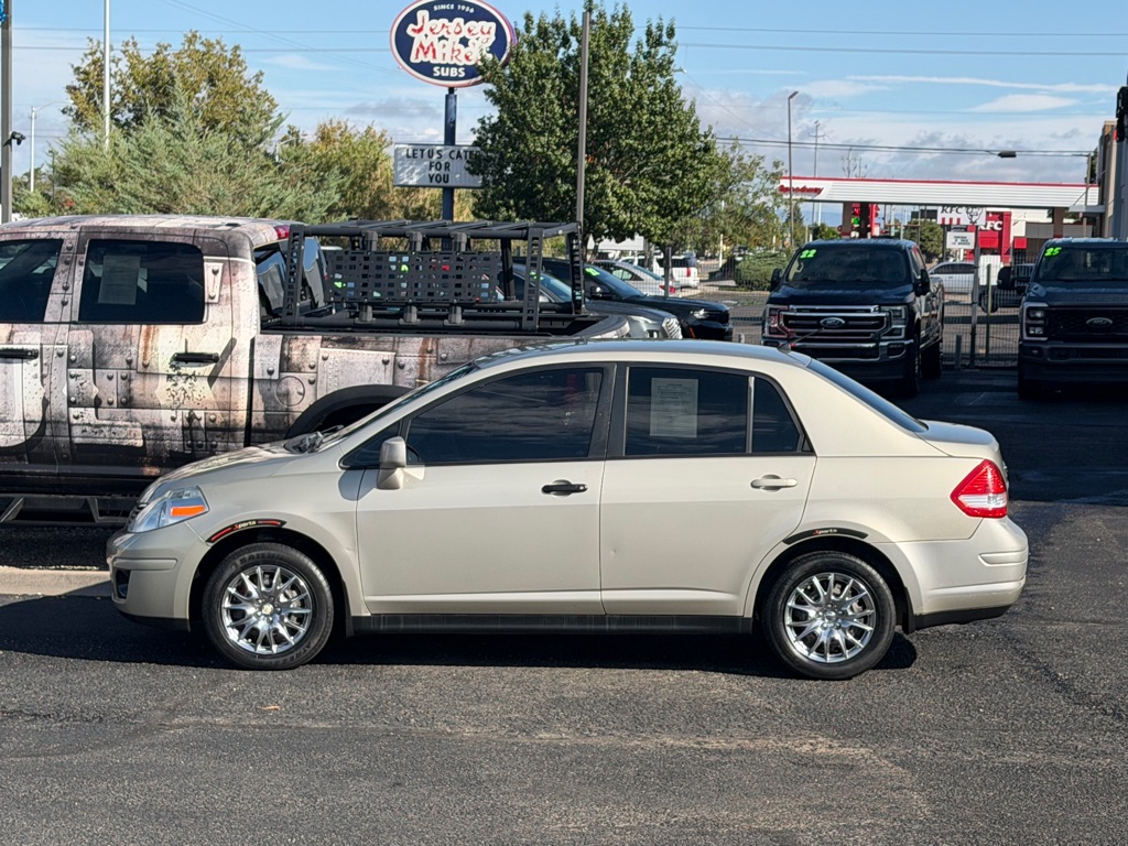 Photo 44 of this NISSAN VERSA