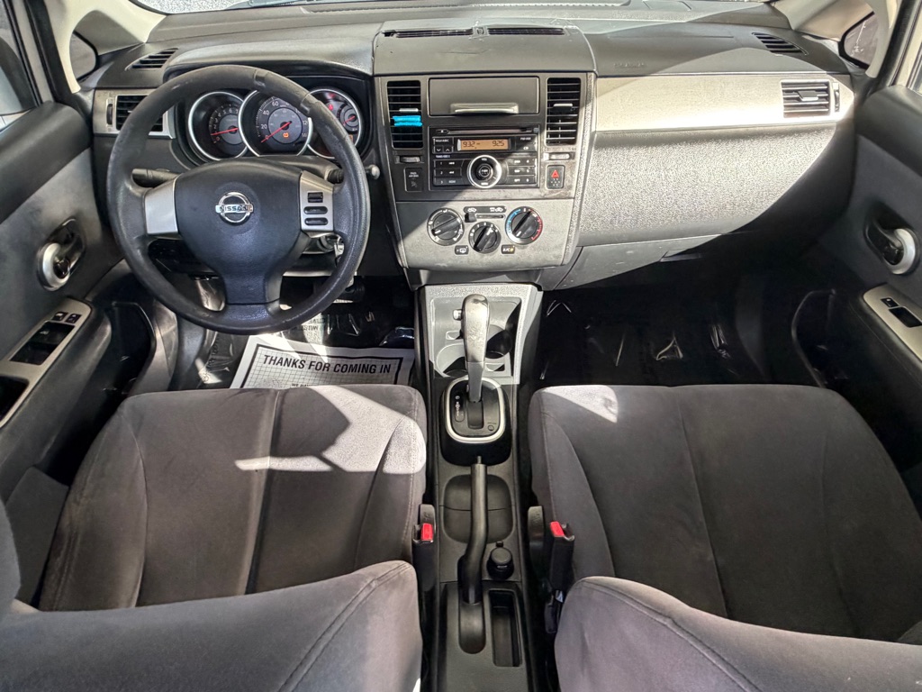 Photo 21 of this NISSAN VERSA