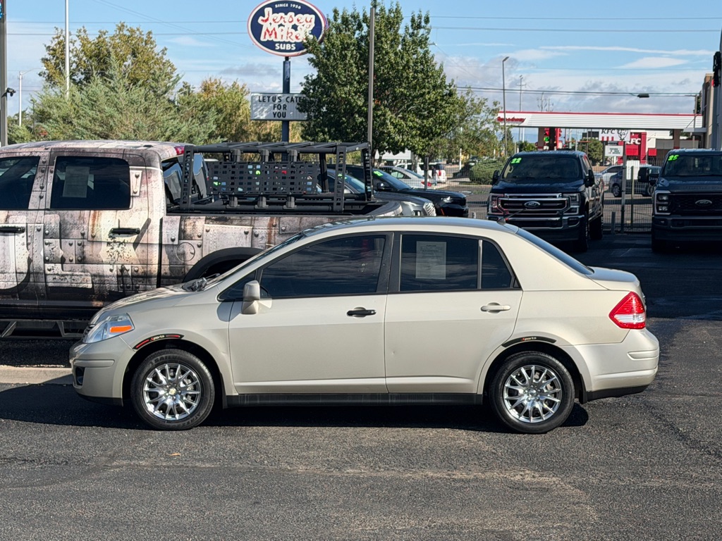 Photo 2 of this NISSAN VERSA